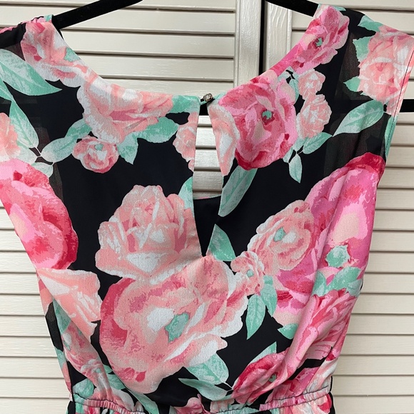 Candie's Olivia Floral Dress Small BRAND NEW - Picture 9 of 11